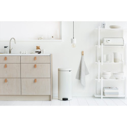 BRABANTIA - NEWICON WHITE PEDALLI ÇÖP KUTUSU 30L (1)