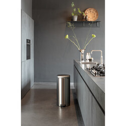 BRABANTIA - NEWICON FPP MATT STEEL PEDALLI ÇÖP KUTUSU 30L (1)