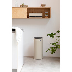 BRABANTIA - SOFT BEIGE NEW DOKUNMATİK ÇÖP KUTUSU 30L (1)