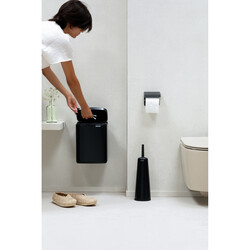 BRABANTIA - BO MAT SİYAH ÇÖP KUTUSU 7L (1)