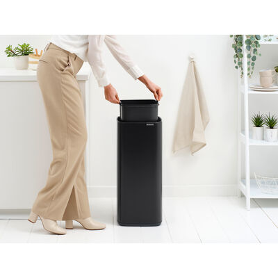 BO MATT BLACK DOKUNMATİK ÇÖP KUTUSU 30L