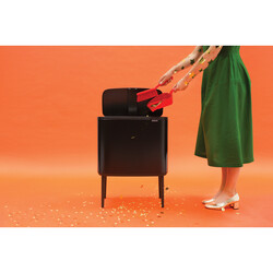 BRABANTIA - BO MATT BLACK DOKUNMATİK ÇÖP KUTUSU 3X11L (1)
