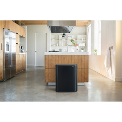BRABANTIA - BO MATT BLACK DOKUNMATİK ÇÖP KUTUSU 60L (1)