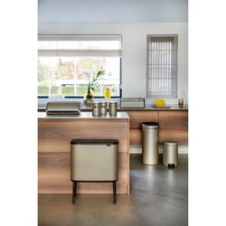 BRABANTIA - BO METALLIC GOLD DOKUNMATİK ÇÖP KUTUSU 36L (1)