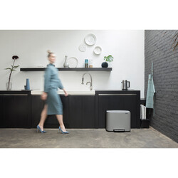 BRABANTIA - BO MINERAL CONCRETE GREY PEDALLI ÇÖP KUTUSU 36L (1)