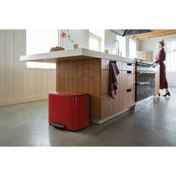 BRABANTIA - BO PASSION RED PEDALLI ÇÖP KUTUSU 36L (1)