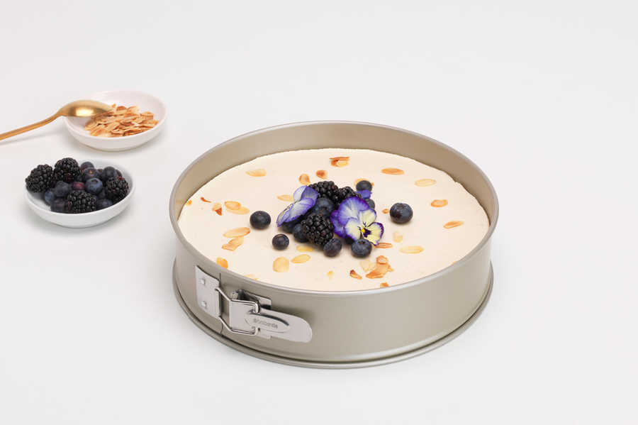 CHAMPAGNE KELEPÇELİ KEK KALIBI 24CM KEK KALIPLARI BRABANTIA