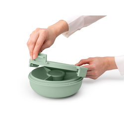 BRABANTIA - MAKE TAKE JADE GREEN PLASTİK BÖLMELİ YEMEK TAŞIMA TABAĞI 1.3L