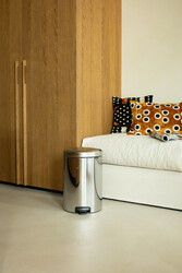 BRABANTIA - NEWICON BRILLANT STEEL PEDALLI ÇÖP KUTUSU 20L (1)