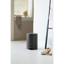 BRABANTIA - NEWICON MINERAL INFINITE GREY PEDALLI ÇÖP KUTUSU 5L (1)