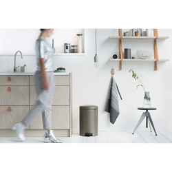 BRABANTIA - NEWICON PLATINUM PEDALLI ÇÖP KUTUSU 20L (1)