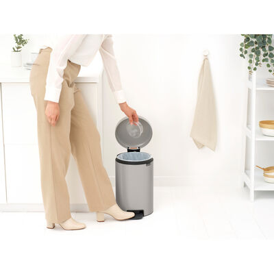 NEWICON SOFT GREY PEDALLI ÇÖP KUTUSU 12L