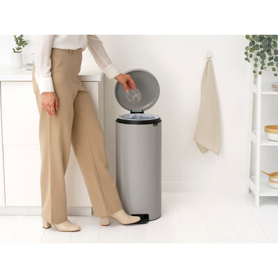 NEWICON SOFT GREY PEDALLI ÇÖP KUTUSU 30L