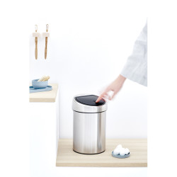 BRABANTIA - MATT STEEL DOKUNMATİK DUVAR TİPİ ÇÖP KUTUSU 3L (1)