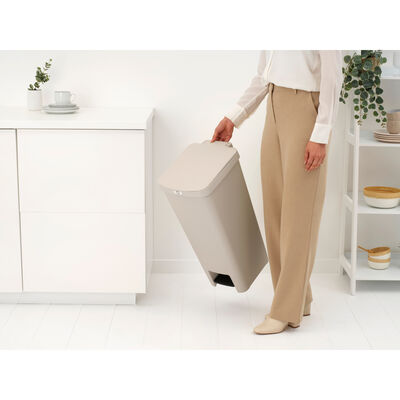 STEPUP SOFT BEIGE PLASTİK PEDALLI ÇÖP KUTUSU 40L