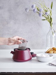 BRABANTIA - T-TIME AUBERGINE RED DEMİR DÖKÜM DEMLİK (1)