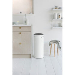 BRABANTIA - WHITE NEW DOKUNMATİK ÇÖP KUTUSU 30L (1)