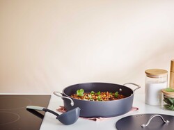 BRABANTIA - ZENN RECYCLED SİYAH ÇELİK SAPLI SIĞ TENCERE 28CM (1)